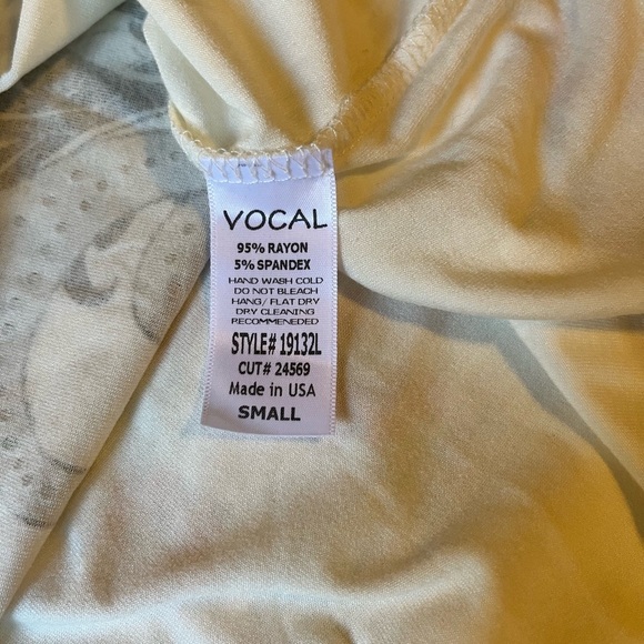 Vocal Apparel Cut Out Top with Skulls and Stone - NWT - Picture 6 of 6